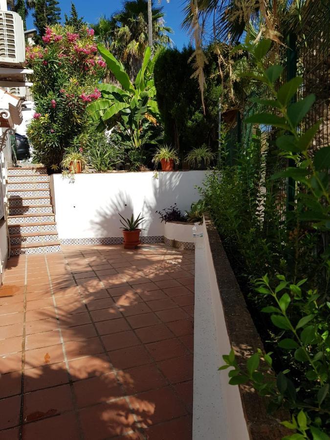 Deluxe Studio Athos 50 Mp Garden Patio Benalmadena Golf & Beach Exterior photo